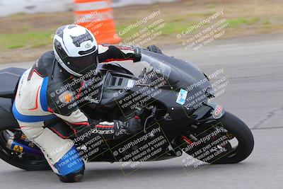 media/Oct-16-2022-Fastrack Riders (Sun) [[609ae93014]]/Level 4/Session 2 Inside turn 9/
